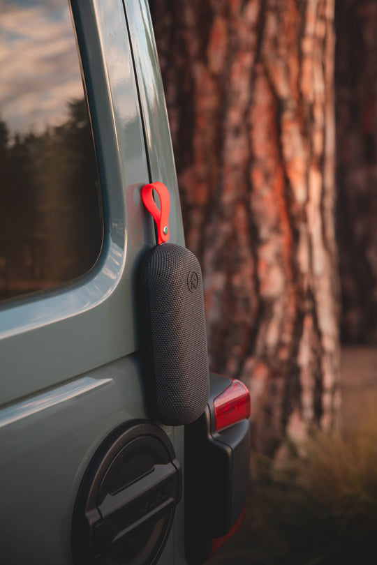 Bolt - MAGNETIC BLUETOOTH SPEAKER