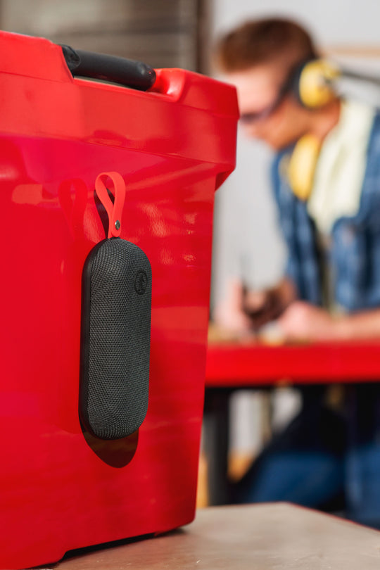 Bolt - MAGNETIC BLUETOOTH SPEAKER